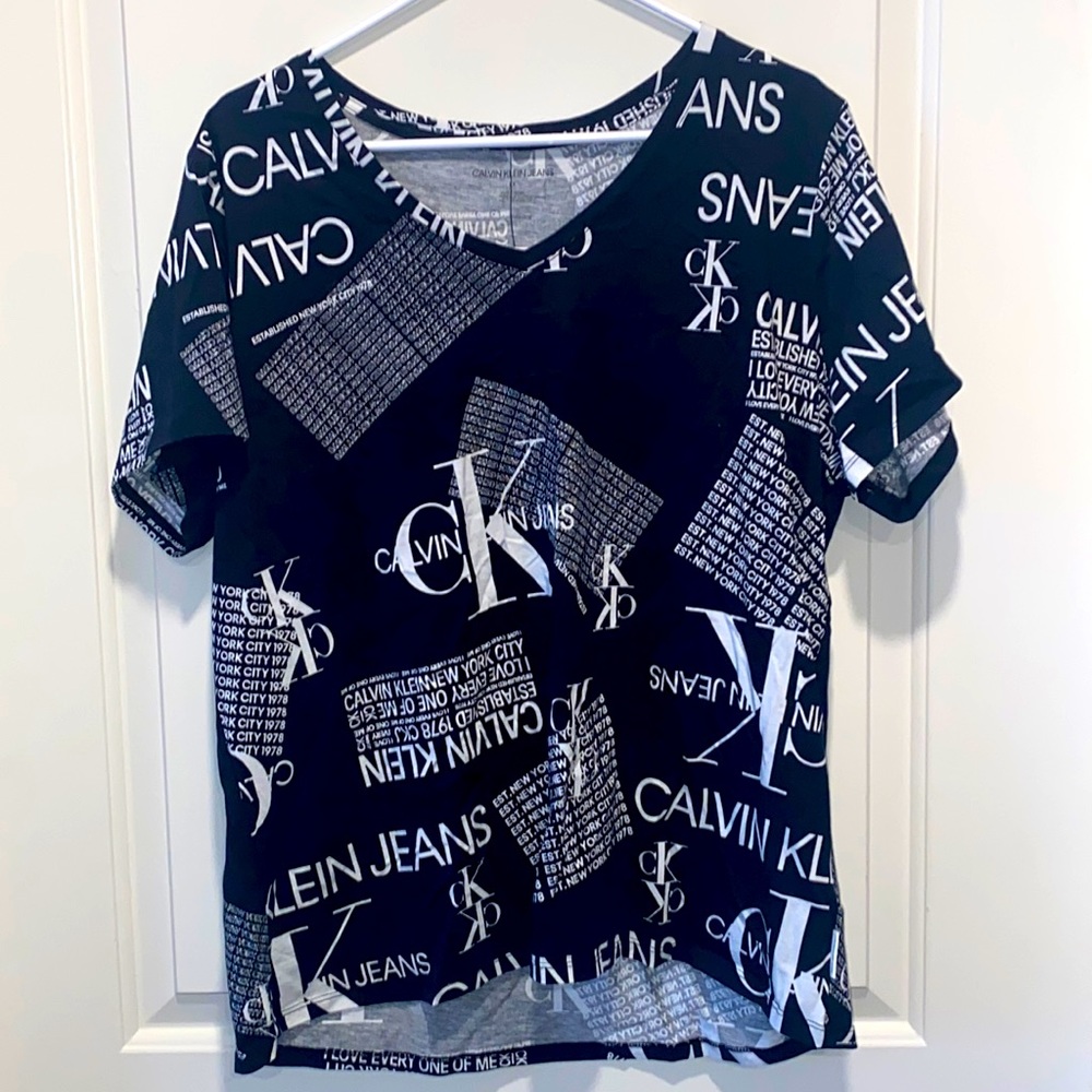 🛍️ Calvin Klein Casual Top